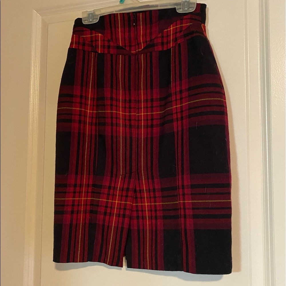 Plaid pencil skirt
